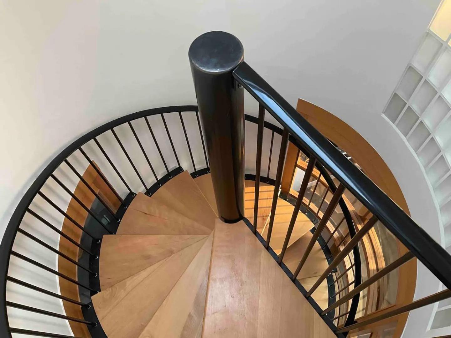 Pass The Keys Stunning Townhouse In Uphill Historic Lincoln Villa Bagian luar foto
